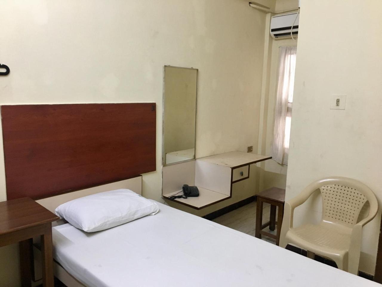 Hotel Subashini International Chennai Extérieur photo